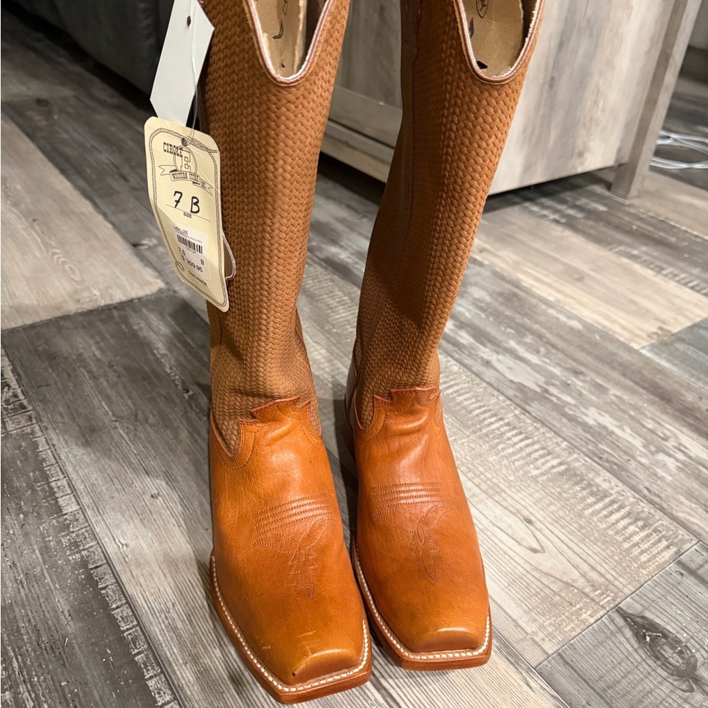 Ariat Women's Tan Heeled Boots